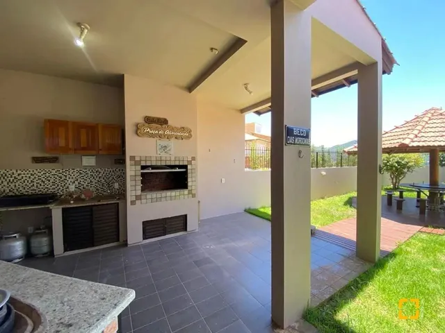 Imagem 10: Casa com 4 Dormitórios, Sendo 2 Suítes no Bairro João Paulo em Florianópolis /Sc