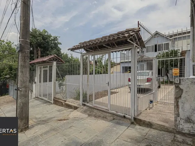 Imagem: Casa Semi Mobiliada, 4 Dormitórios no Bairro