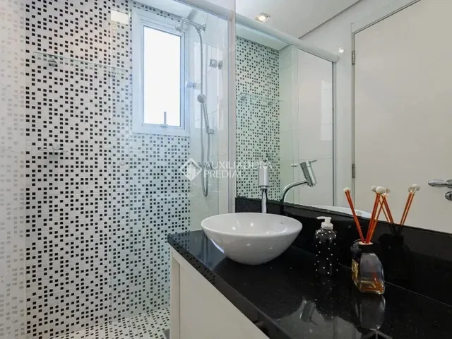 Imagem 7: Imóvel para Venda Possui 65 Metros Quadrados com 2 Quartos em Higienópolis - Porto