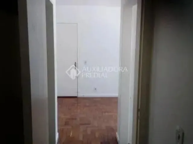 Imagem 3: Apartamento Térreo de 1 Dormitório com 42M2. Garagem Próxima À Venda(Separada
