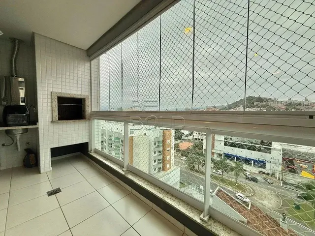 Imagem: O apartamento possui 3 Dormitórios, 3 Suítes, 4