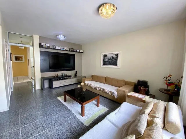 Imagem 8: Ótima Casa com Vista Mar, Semimobiliada com 04 Suítes em Coqueiros, Florianópolis