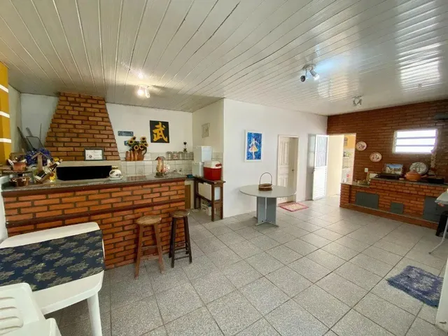 Imagem 13: Ótima Casa com Vista Mar, Semimobiliada com 04 Suítes em Coqueiros, Florianópolis