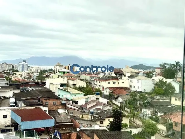 Imagem 11: Excelente Apartamento com 02 Dormitórios no Bairro Capoeiras