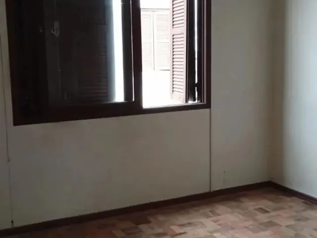 Imagem 1: Apartamento (Kitnete), com 1 Quartos e 1 Banheiros À Venda, 32 M² em Porto Alegre/Rs