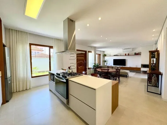 Imagem 10: Excelente Casa Térrea com Piscina no Abraão