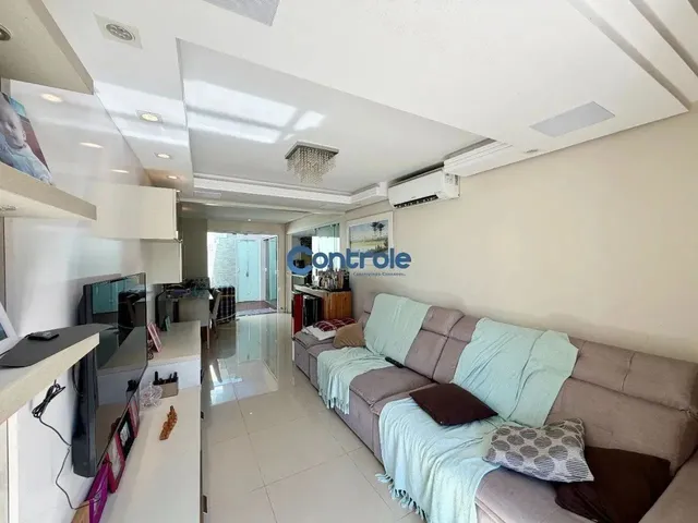 Imagem 3: Casa com 4 Dormitórios em Capoeiras - Florianópolis - Sc