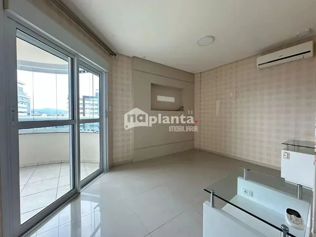 Imagem 10: Apartamento À Venda no Bairro Canto em Florianópolis-Sc, com 3 Quartos, 1 Suíte, 2