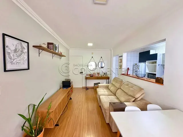 Imagem 1: Apartamento À Venda em Coqueiros - 2 Dormitórios - 1 Vaga de Garagem - Elevador