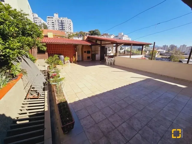 Imagem 14: Casa de 3 Pavimentos, com 4 Dormitórios, Sendo 2 Suítes - Estreito Florianópolis