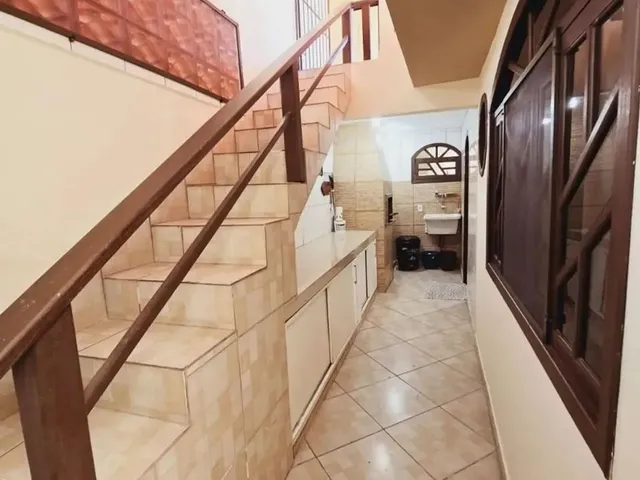 Imagem 13: Casa de 3 Pavimentos, com 4 Dormitórios, Sendo 2 Suítes - Estreito Florianópolis