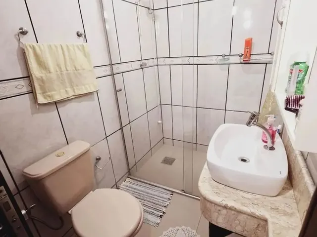 Imagem 15: Casa de 3 Pavimentos, com 4 Dormitórios, Sendo 2 Suítes - Estreito Florianópolis