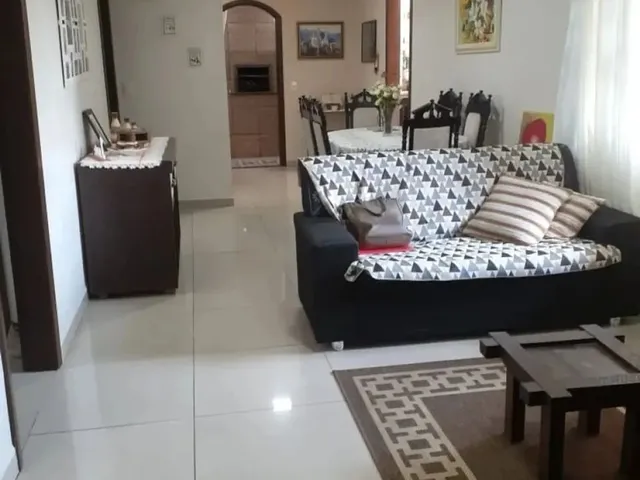 Imagem 5: Casa de 3 Pavimentos, com 4 Dormitórios, Sendo 2 Suítes - Estreito Florianópolis