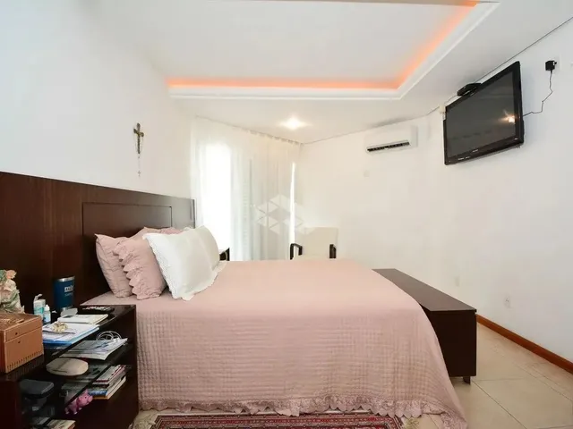 Imagem 11: Casa com 3 Suítes e Espaço Amplo na Coloninha Florianópolis