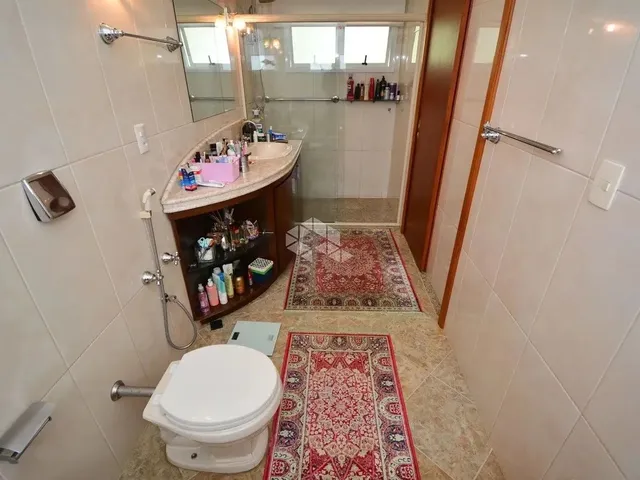 Imagem 6: Casa com 3 Suítes e Espaço Amplo na Coloninha Florianópolis