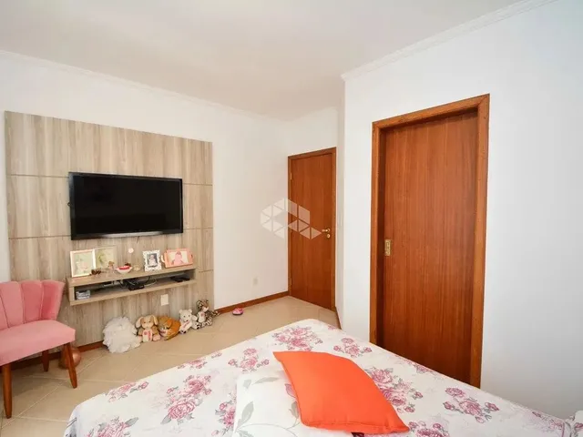 Imagem 5: Casa com 3 Suítes e Espaço Amplo na Coloninha Florianópolis