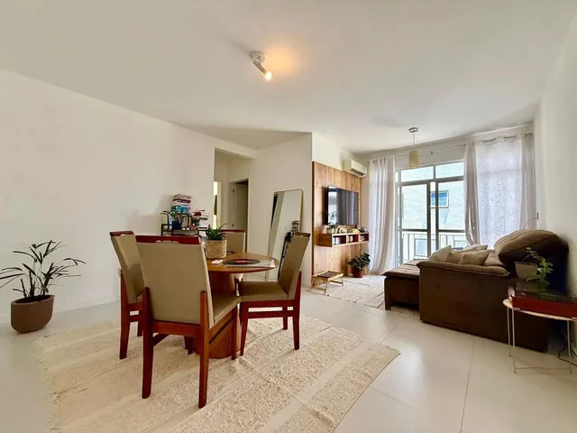 Imagem 1: Apartamento com 2 Dormitórios À Venda em Florianópolis/Sc - Bairro Estreito