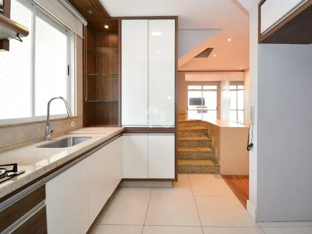 Imagem 14: Cobertura Duplex com 3 Quartos Sendo 3 Suítes e 1 Vaga de Garagem no Bairro Coqueiros Em