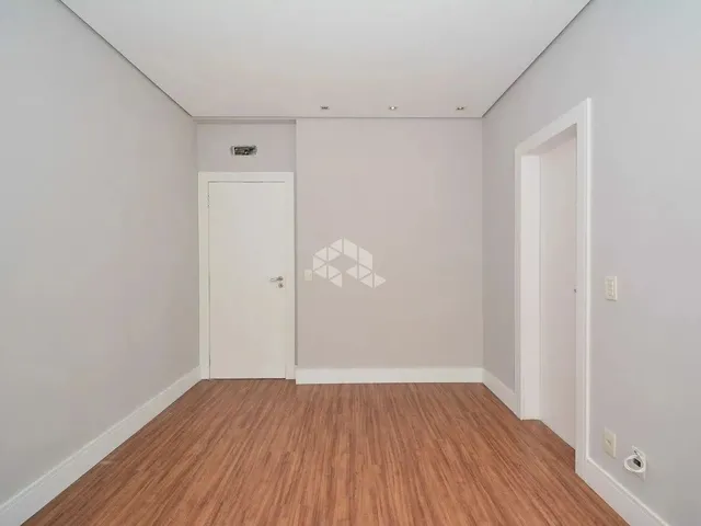 Imagem 4: Cobertura Duplex com 3 Quartos Sendo 3 Suítes e 1 Vaga de Garagem no Bairro Coqueiros Em