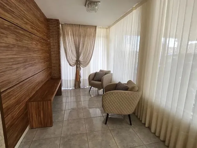 Imagem 5: Apartamento de 2 Quartos com Amplo Terraço À Venda no Estreito