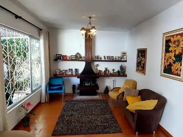 Imagem 1: Casa em Canto Casa com 4 dormitórios