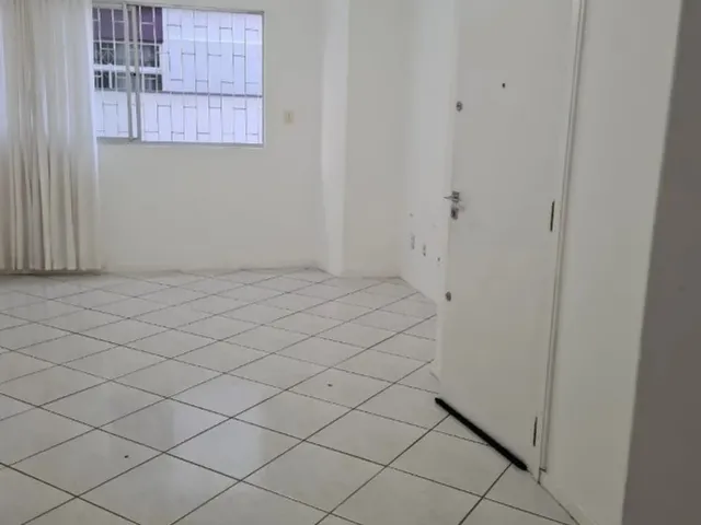 Imagem: Apto Padrão com Dois Quartos em Coqueiros/Permuta