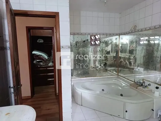 Imagem 6: Casa 5 Quartos e 4 Banheiros no Abraão, Florianópolis