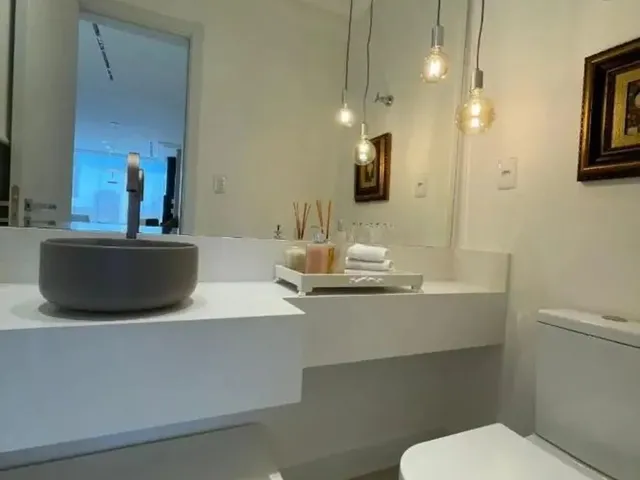 Imagem 6: Apartamento para Venda em Florianópolis, Canto, 2 Dormitórios, 2 Suítes, 3 Banheiros