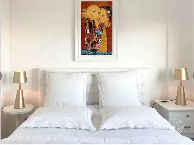 Imagem 13: Apartamento para Venda em Florianópolis, Canto, 2 Dormitórios, 2 Suítes, 3 Banheiros