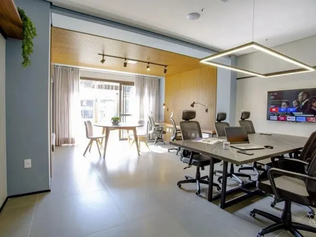 Imagem 14: Apartamento para Venda em Florianópolis, Canto, 2 Dormitórios, 2 Suítes, 3 Banheiros