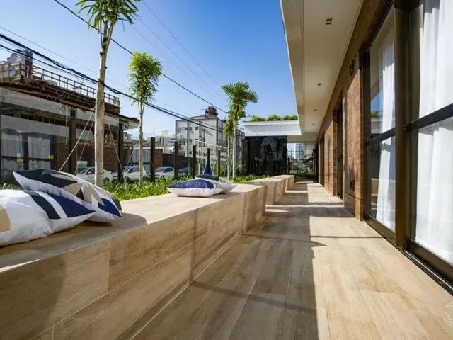 Imagem 7: Apartamento para Venda em Florianópolis, Canto, 2 Dormitórios, 2 Suítes, 3 Banheiros