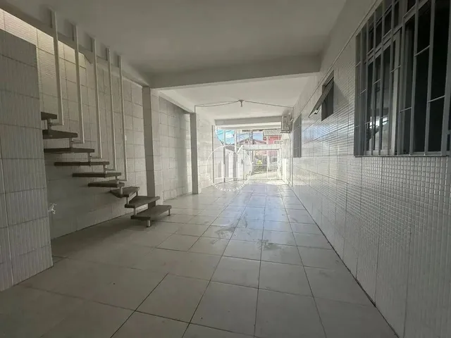 Imagem 2: Casa 4 Quartos com Piscina - Capoeiras - Est