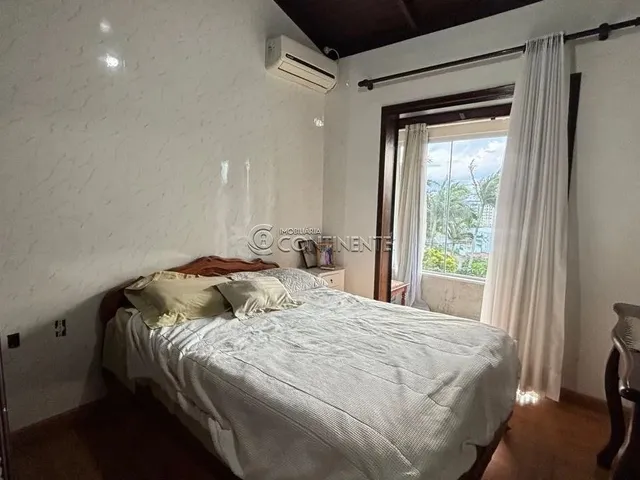 Imagem 16: Casa - Itaguaçu - Piscina e Vista Mar
