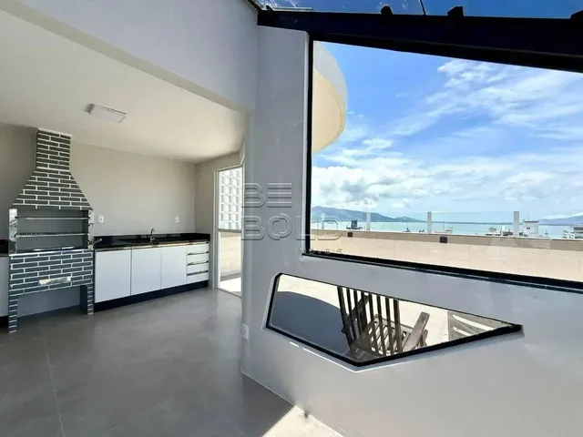 Imagem 9: Cobertura Duplex Reformada com Vista para o Mar