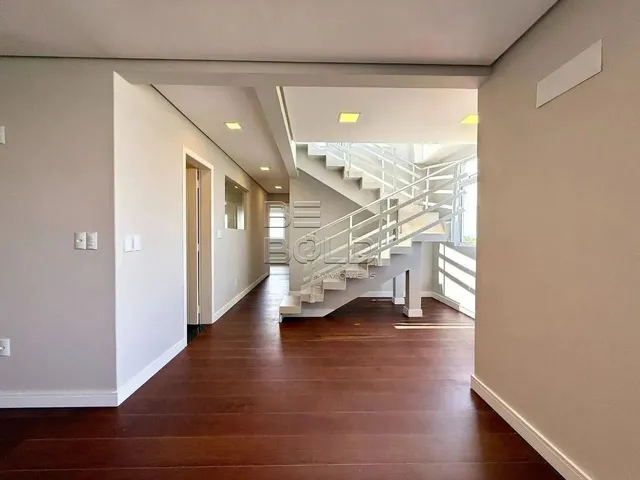 Imagem 2: Cobertura Duplex Reformada com Vista para o Mar