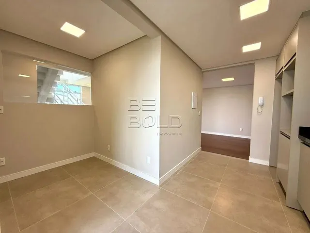 Imagem 13: Cobertura Duplex Reformada com Vista para o Mar