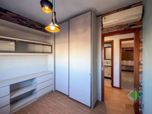 Imagem 4: Imóvel para Venda Possui 95 Metros Quadrados com 3 Quartos em Estreito - Florianópolis