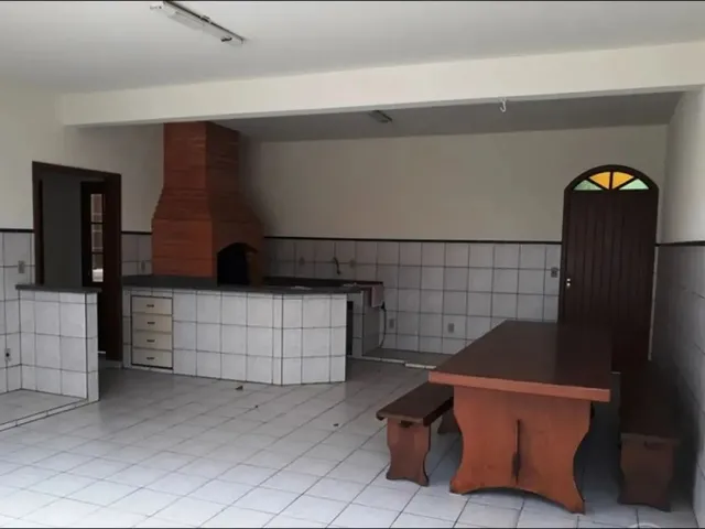 Imagem 3: Casa Ampla com Piscina no Jardim Atlântico