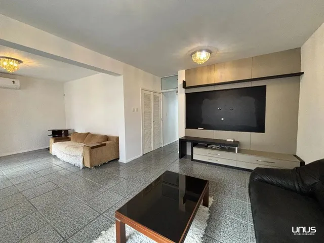 Imagem: Casa com 5 Quartos em Coqueiros