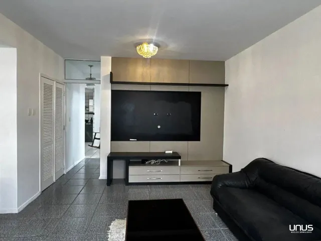 Imagem 3: Casa com 5 Quartos em Coqueiros