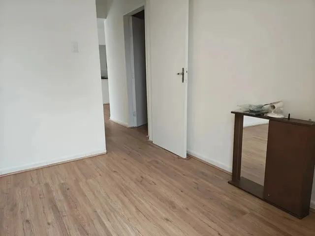 Imagem 2: Imóvel para Venda Possui 57 Metros Quadrados com 2 Quartos em Coqueiros - Florianópolis
