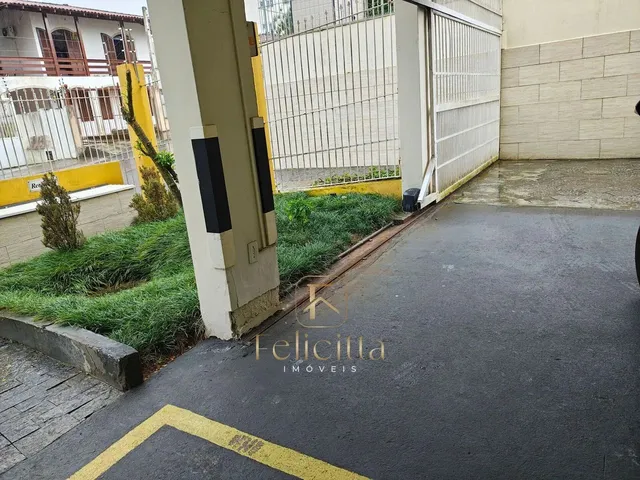 Imagem 3: Apartamento com 02 Dormitórios no Bairro Coqueiros em Florianópolis/Sc