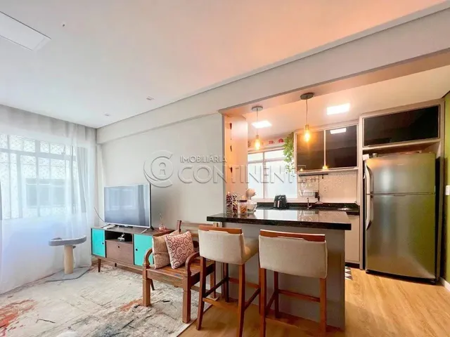 Imagem 6: Apartamento À Venda em Coqueiros - 02 Dormitórios - Sala Espaçosa - Garagem Coberta