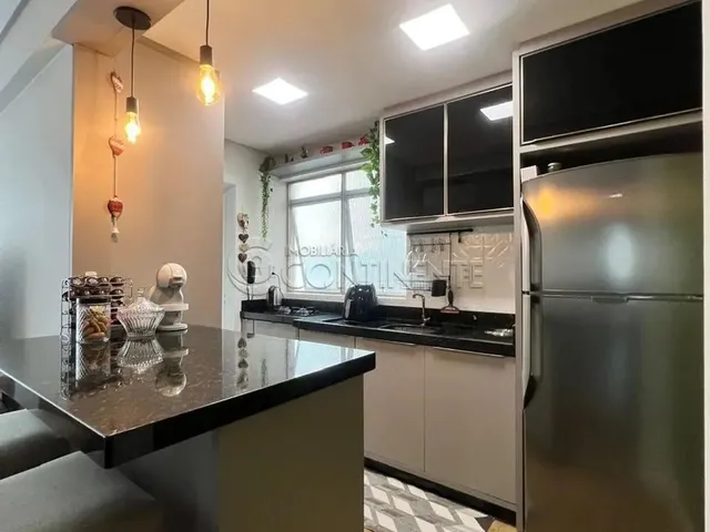 Imagem 9: Apartamento À Venda em Coqueiros - 02 Dormitórios - Sala Espaçosa - Garagem Coberta