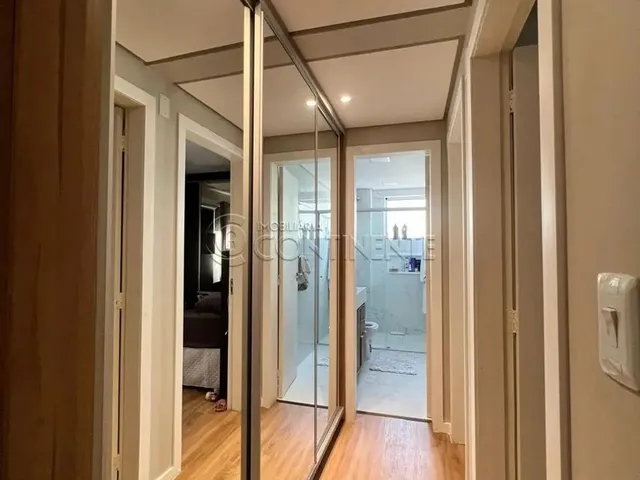 Imagem 5: Apartamento À Venda em Coqueiros - 02 Dormitórios - Sala Espaçosa - Garagem Coberta
