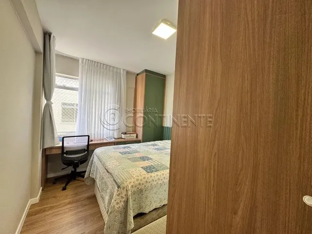 Imagem 14: Apartamento À Venda em Coqueiros - 02 Dormitórios - Sala Espaçosa - Garagem Coberta