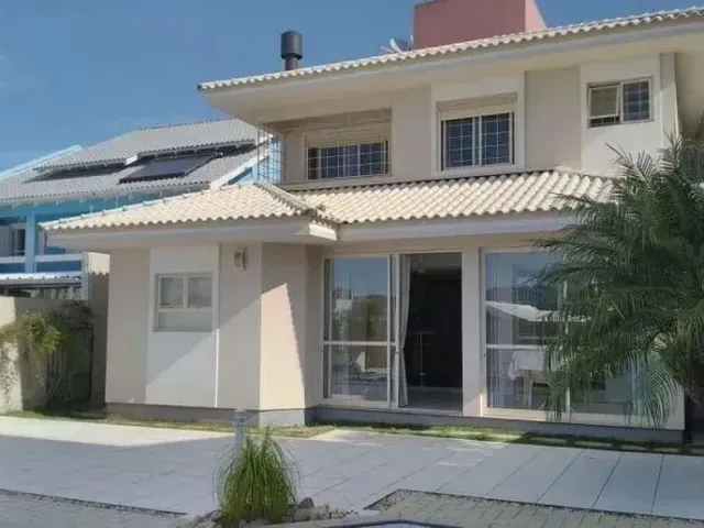 Imagem: Casa com 5 Dormitórios, 2 Garagens - Coqueiros