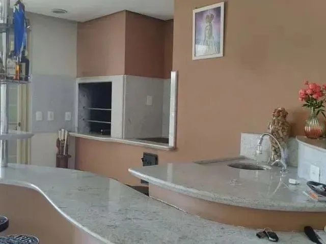 Imagem 2: Casa com 5 Dormitórios, 2 Garagens - Coqueiros
