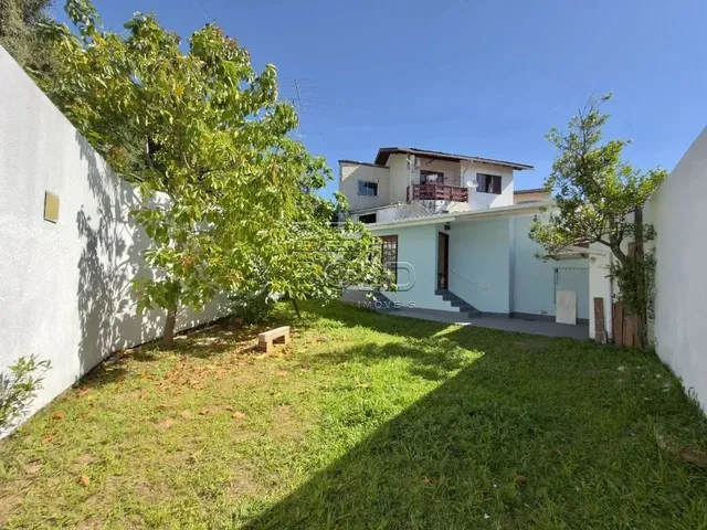 Imagem: Casa 3 Dormitórios com Quintal e Edícula