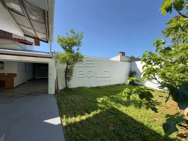Imagem 14: Casa 3 Dormitórios com Quintal e Edícula no Bairro Itaguaçu
